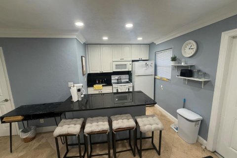 Condo in Fort Lauderdale, Florida, 2 bedrooms  № 2361994 - photo 3