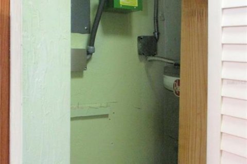 Купить виллу или дом в Норт-Порт, Флорида 10 комнат, 137.59м2, № 1622076 - фото 17