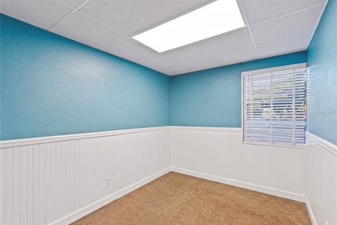 Immobilier commercial à vendre à Largo, Floride: 141.77 m2 № 2418530 - photo 9