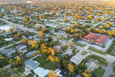 Immobilier commercial à vendre à Largo, Floride: 141.77 m2 № 2418530 - photo 30