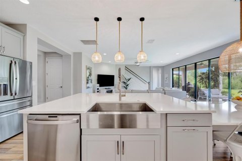 House in Parrish, Florida 5 bedrooms, 334.17 sq.m. № 1883918 - photo 7