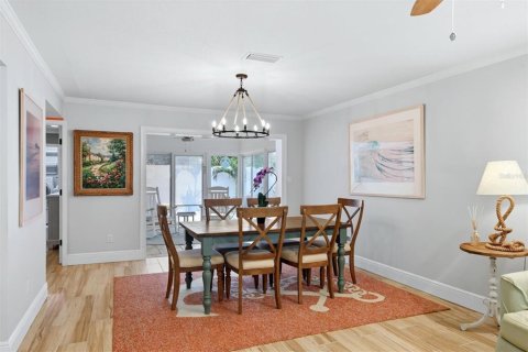 Villa ou maison à vendre à Sarasota, Floride: 2 chambres, 155.33 m2 № 2417042 - photo 13