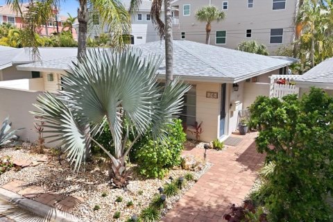 Villa ou maison à vendre à Sarasota, Floride: 2 chambres, 155.33 m2 № 2417042 - photo 3