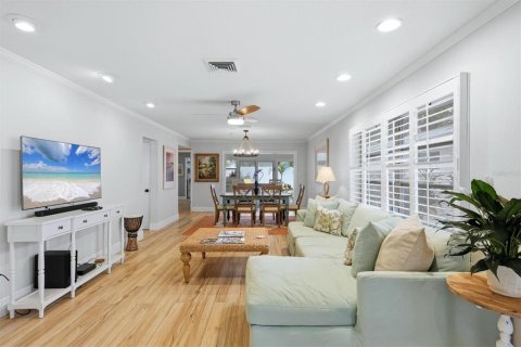Villa ou maison à vendre à Sarasota, Floride: 2 chambres, 155.33 m2 № 2417042 - photo 8