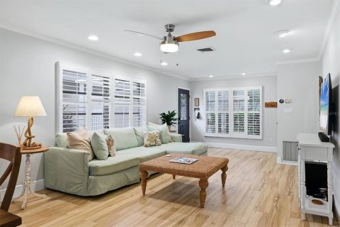Villa ou maison à vendre à Sarasota, Floride: 2 chambres, 155.33 m2 № 2417042 - photo 9