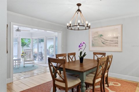 Villa ou maison à vendre à Sarasota, Floride: 2 chambres, 155.33 m2 № 2417042 - photo 16