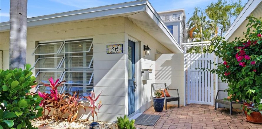 Villa ou maison à Sarasota, Floride 2 chambres, 155.33 m2 № 2417042
