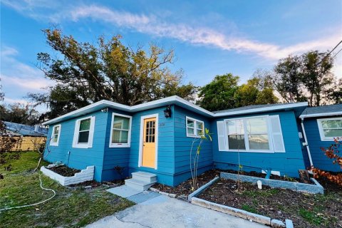 Immobilier commercial à Clearwater, Floride 6 chambres, 187.01 m2 № 2113416