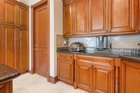 Снять в аренду виллу или дом в Делрей-Бич, Флорида 7 комнат, 304.63м2, № 2407675 - фото 19
