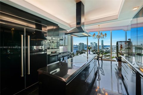 Купить кондоминиум в Майами-Бич, Флорида 3 спальни, 506.32м2, № 1956009 - фото 19