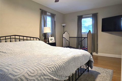 Casa en venta en Pembroke Pines, Florida, 3 dormitorios, 142.14 m2 № 1992842 - foto 11