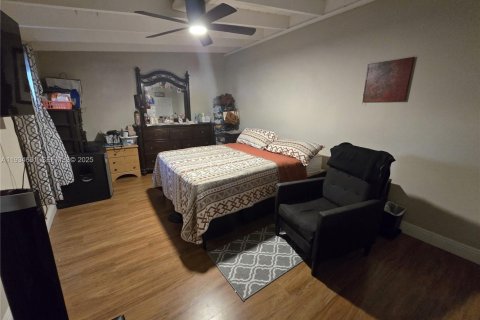 Casa en venta en Pembroke Pines, Florida, 3 dormitorios, 142.14 m2 № 1992842 - foto 16