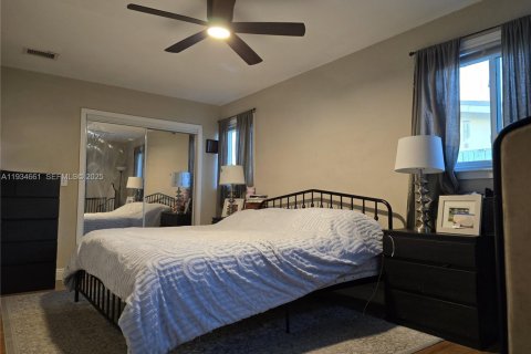 Casa en venta en Pembroke Pines, Florida, 3 dormitorios, 142.14 m2 № 1992842 - foto 13