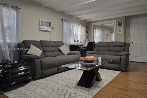 Casa en venta en Pembroke Pines, Florida, 3 dormitorios, 142.14 m2 № 1992842 - foto 21