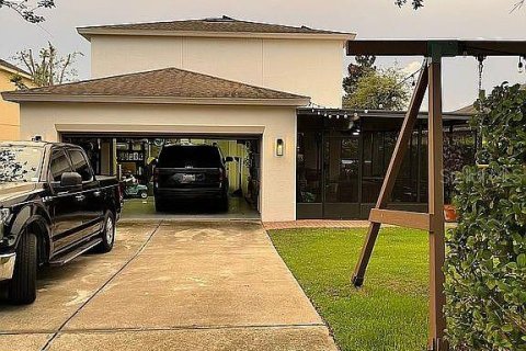 House in Apopka, Florida 4 bedrooms, 236.53 sq.m. № 2108530 - photo 9