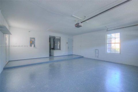 Casa en venta en Orlando, Florida, 5 dormitorios, 228.26 m2 № 2230738 - foto 23