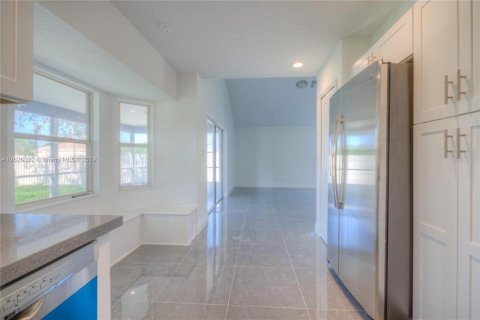 Casa en venta en Orlando, Florida, 5 dormitorios, 228.26 m2 № 2230738 - foto 15