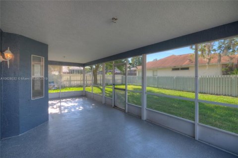 Casa en venta en Orlando, Florida, 5 dormitorios, 228.26 m2 № 2230738 - foto 27