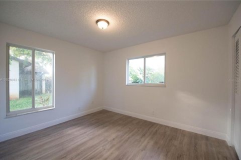 Casa en venta en Orlando, Florida, 5 dormitorios, 228.26 m2 № 2230738 - foto 26