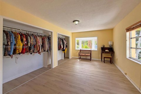 Casa en venta en Miami, Florida, 4 dormitorios, 281.96 m2 № 2036103 - foto 18