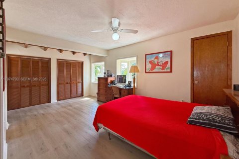 Casa en venta en Miami, Florida, 4 dormitorios, 281.96 m2 № 2036103 - foto 22