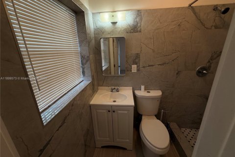 Снять в аренду виллу или дом в Форт-Лодердейл, Флорида 1 спальня, 169.64м2, № 1950873 - фото 10