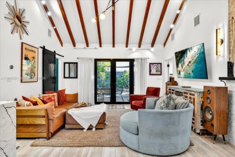 Villa ou maison à louer à Miami, Floride: 3 chambres, 141.03 m2 № 1997374 - photo 6