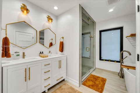 Villa ou maison à louer à Miami, Floride: 3 chambres, 141.03 m2 № 1997374 - photo 16