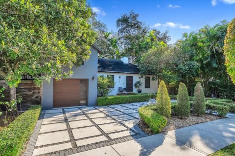 Villa ou maison à louer à Miami, Floride: 3 chambres, 141.03 m2 № 1997374 - photo 2