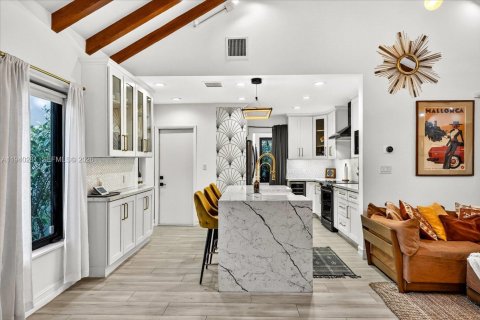 Villa ou maison à louer à Miami, Floride: 3 chambres, 141.03 m2 № 1997374 - photo 8