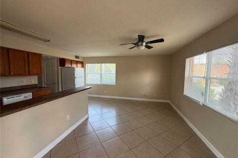 Apartamento en alquiler en Clearwater, Florida, 1 dormitorio, 75.81 m2 № 2229974 - foto 2