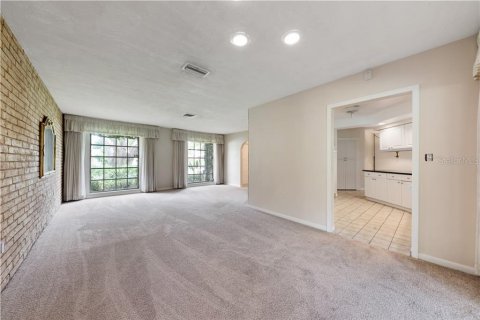 Casa en alquiler en Seminole, Florida, 4 dormitorios, 171.22 m2 № 1908373 - foto 8