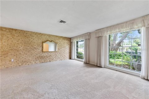 Casa en alquiler en Seminole, Florida, 4 dormitorios, 171.22 m2 № 1908373 - foto 7