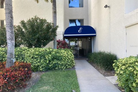 Condominio en alquiler en Bradenton, Florida, 2 dormitorios, 109.44 m2 № 1808769 - foto 2