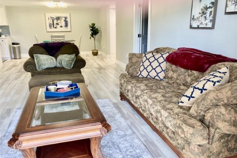 Condominio en alquiler en Bradenton, Florida, 2 dormitorios, 109.44 m2 № 1808769 - foto 6