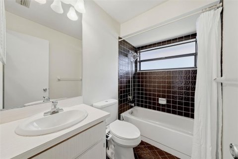 Купить виллу или дом в Палм-Харбор, Флорида 4 комнаты, 158.12м2, № 2315187 - фото 30