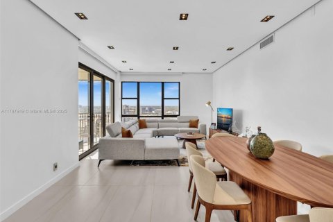 Condominio en venta en Aventura, Florida, 2 dormitorios, 121.98 m2 № 1700321 - foto 14