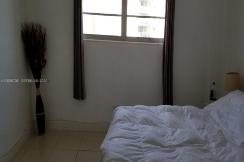 Copropriété à louer à Sunny Isles Beach, Floride: 1 chambre, 92.9 m2 № 2071125 - photo 2