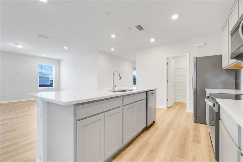 Casa en alquiler en Orlando, Florida, 4 dormitorios, 159.33 m2 № 1894581 - foto 11