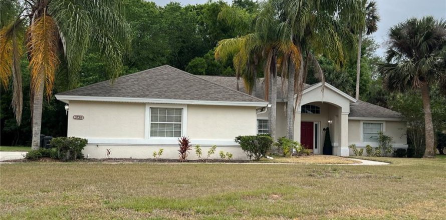 House in Port Orange, Florida 3 bedrooms, 244.05 sq.m. № 1652224