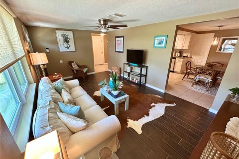 Casa en venta en New Port Richey, Florida, 3 dormitorios, 105.91 m2 № 1755621 - foto 5