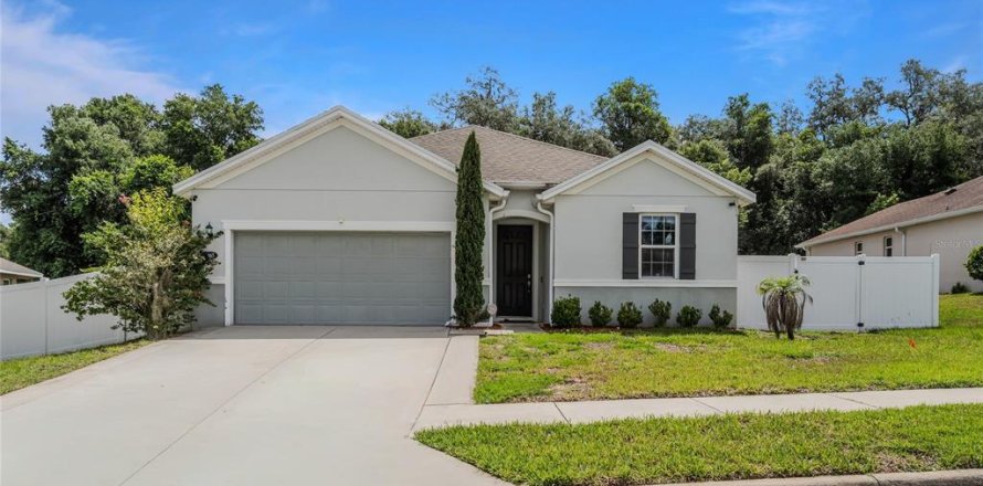 Casa en DeLand, Florida 4 dormitorios, 183.2 m2 № 2134365