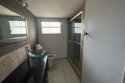 Copropriété à vendre à Miami, Floride: 1 chambre, 87.98 m2 № 2015906 - photo 7