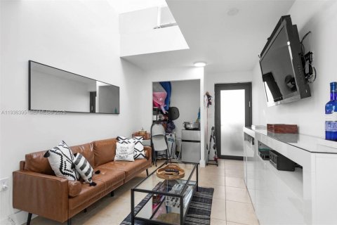 Condo in Aventura, Florida, 2 bedrooms № 1994423 - photo 28