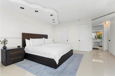 Condo in Aventura, Florida, 2 bedrooms № 1994423 - photo 15