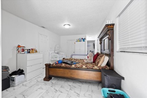Casa en venta en Tampa, Florida, 4 dormitorios, 149.02 m2 № 1774752 - foto 18
