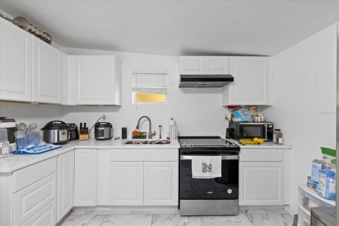 Casa en venta en Tampa, Florida, 4 dormitorios, 149.02 m2 № 1774752 - foto 23