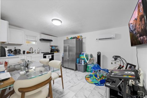 Casa en venta en Tampa, Florida, 4 dormitorios, 149.02 m2 № 1774752 - foto 21