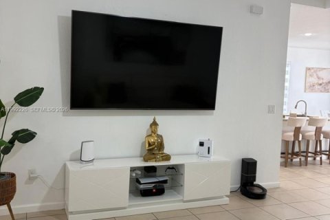 Casa en venta en Homestead, Florida, 3 dormitorios, 157.93 m2 № 2055404 - foto 13