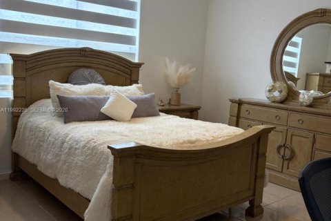 Casa en venta en Homestead, Florida, 3 dormitorios, 157.93 m2 № 2055404 - foto 10